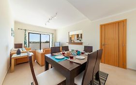 B55 - Sunset Holiday Apartment